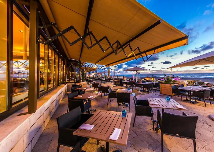 海牙斯海弗宁恩阿姆拉斯哈库尔豪斯大酒店 酒店