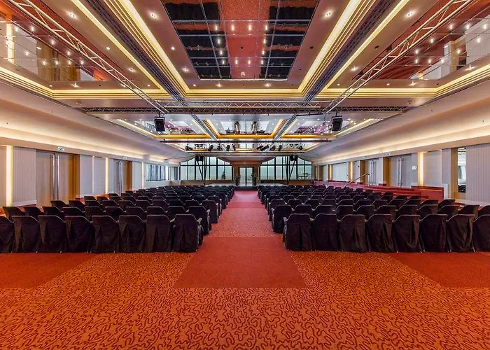 海牙斯海弗宁恩阿姆拉斯哈库尔豪斯大酒店 酒店 5*