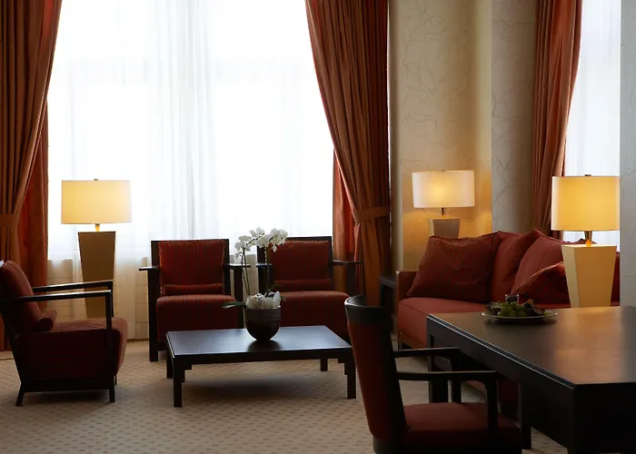 Grand Amrath Kurhaus Scheveningen האג