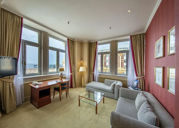 海牙斯海弗宁恩阿姆拉斯哈库尔豪斯大酒店