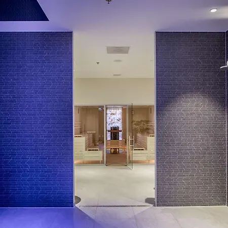 グランド アムラス クアハウス ザ ハーグ スケベニンゲン 5*