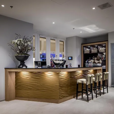 그랜드 암랏 퀴르하우스 스헤베닝언 호텔