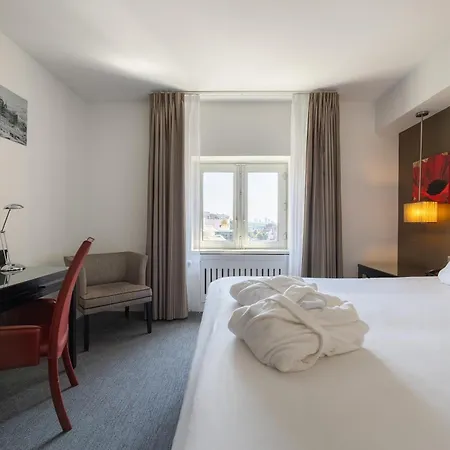 מלון Grand Amrath Kurhaus Scheveningen 5*