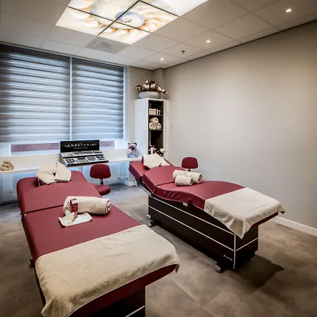 グランド アムラス クアハウス ザ ハーグ スケベニンゲン デン・ハーグ