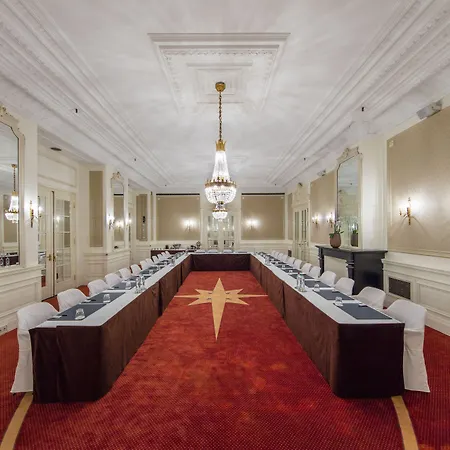 מלון Grand Amrath Kurhaus Scheveningen 5*