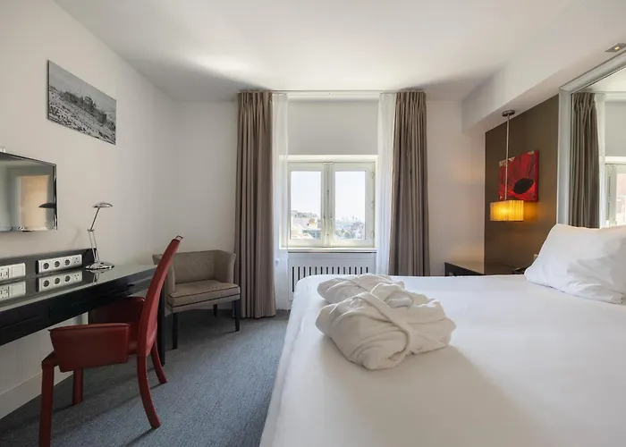 Отель Grand Amrath Kurhaus Scheveningen 5*